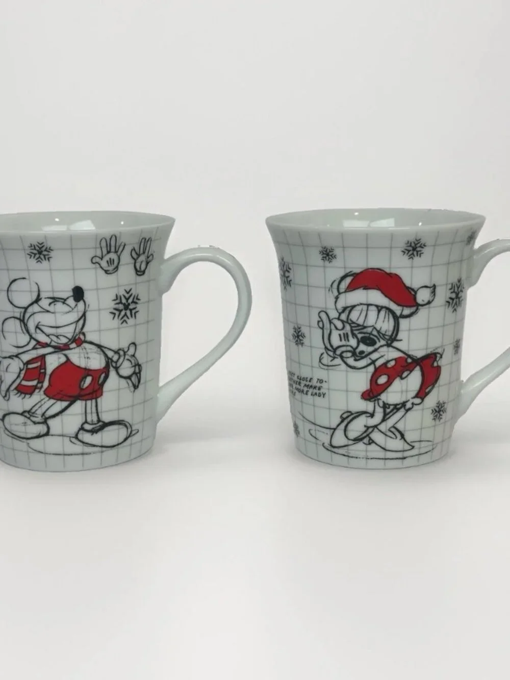 🎄☕ Lot of 4 NEW Disney Mickey Mouse Holiday Sketchbook Coffee Mugs Ceramic 🎄☕